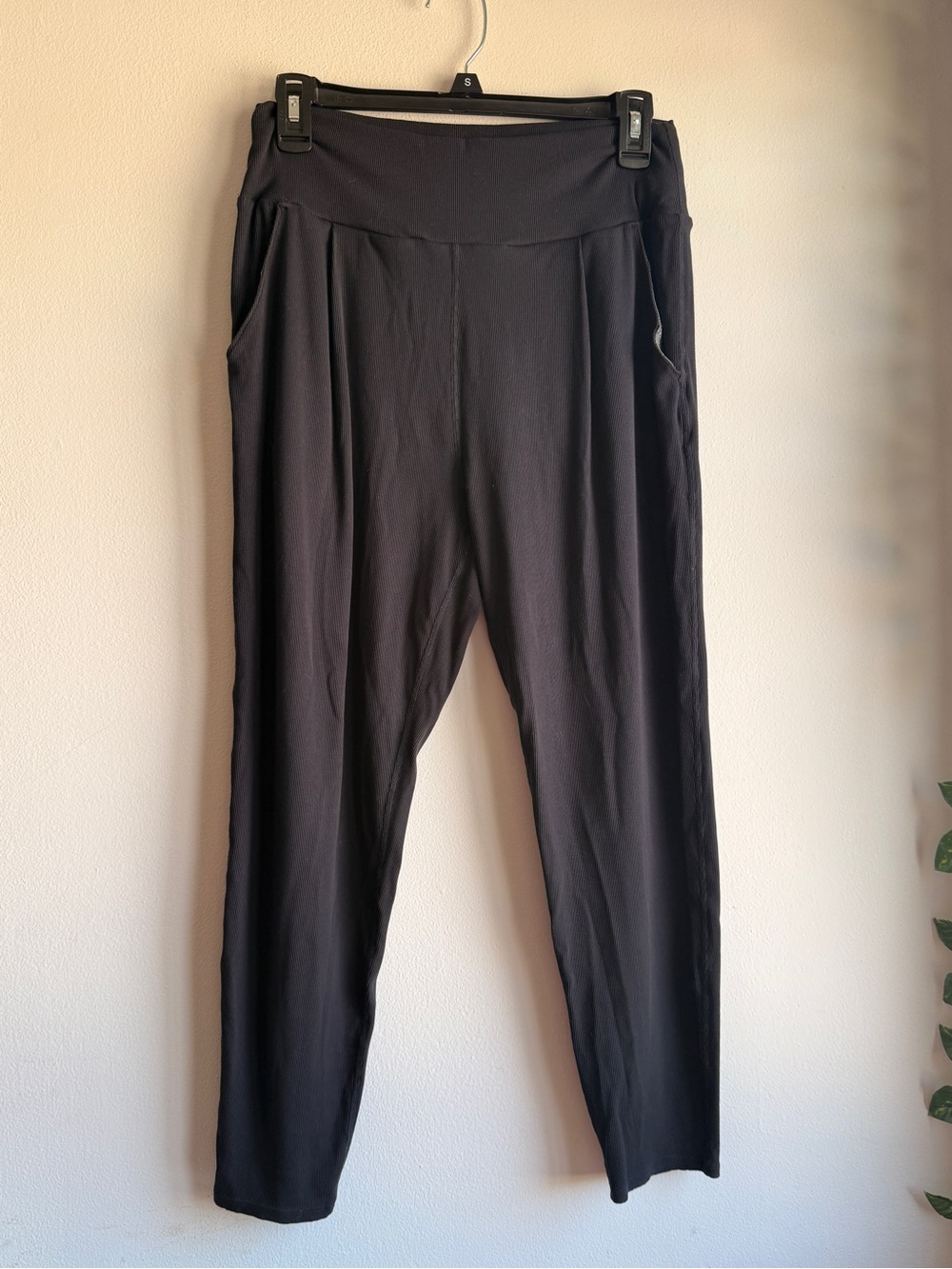 Vuori Ribbed Wide Waistband Lounge Pants Charcoal Size M